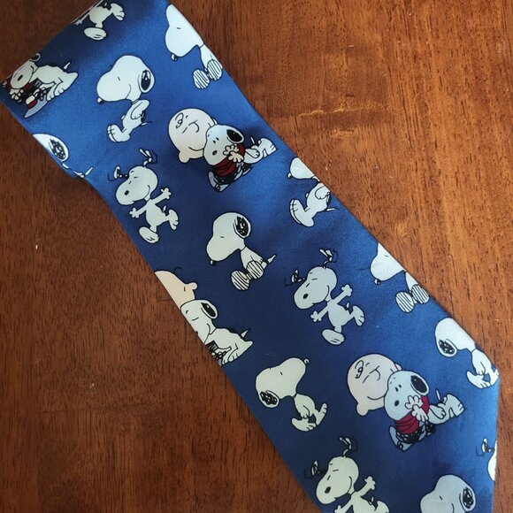Peanuts ~ Charlie and Snoopy Necktie ~ Excellent Condition - Picture 2 of 7